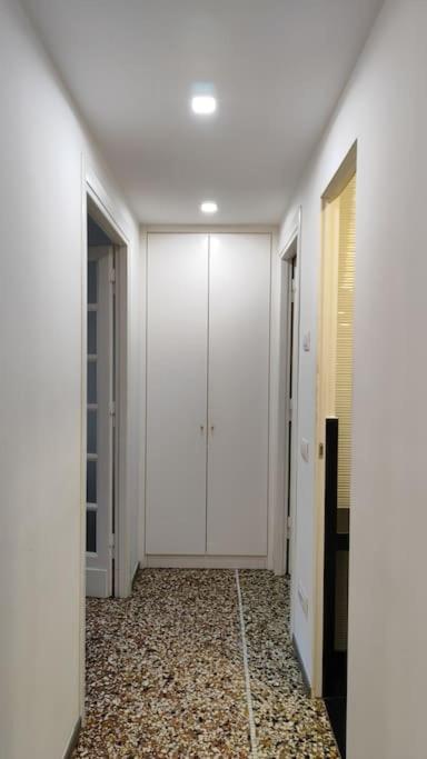 Cozy Apartment Near The Colosseum 로마 외부 사진